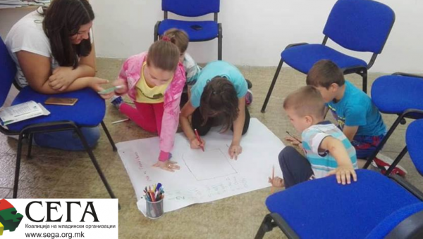 Одржана првата работилница од летната креативна школа во ИНФО СЕГА Кавадарци